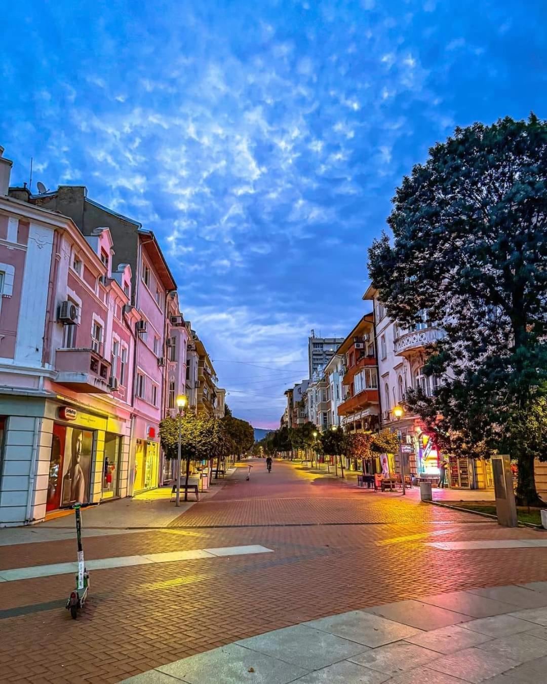 Luxury 2 Bedroom Apartment In Central Varna ภายนอก รูปภาพ